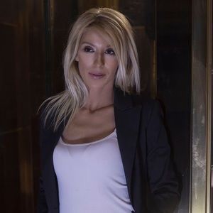 Meet your Posher, Maja